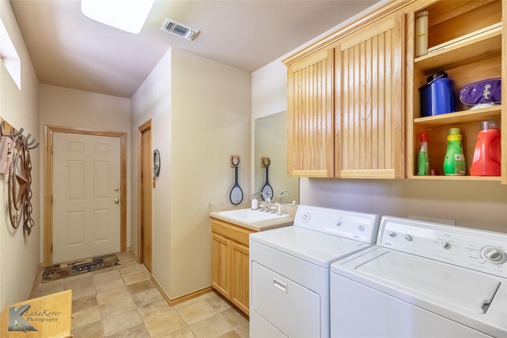 11072 Phillip Road Property Photo 10