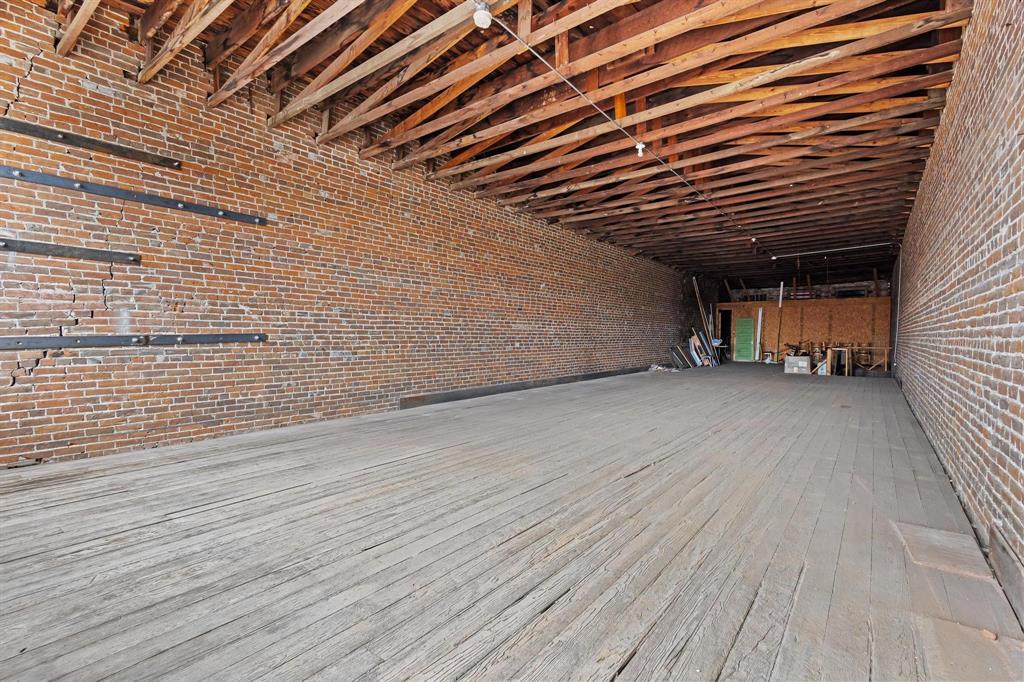 316 N Main Street Property Photo 15