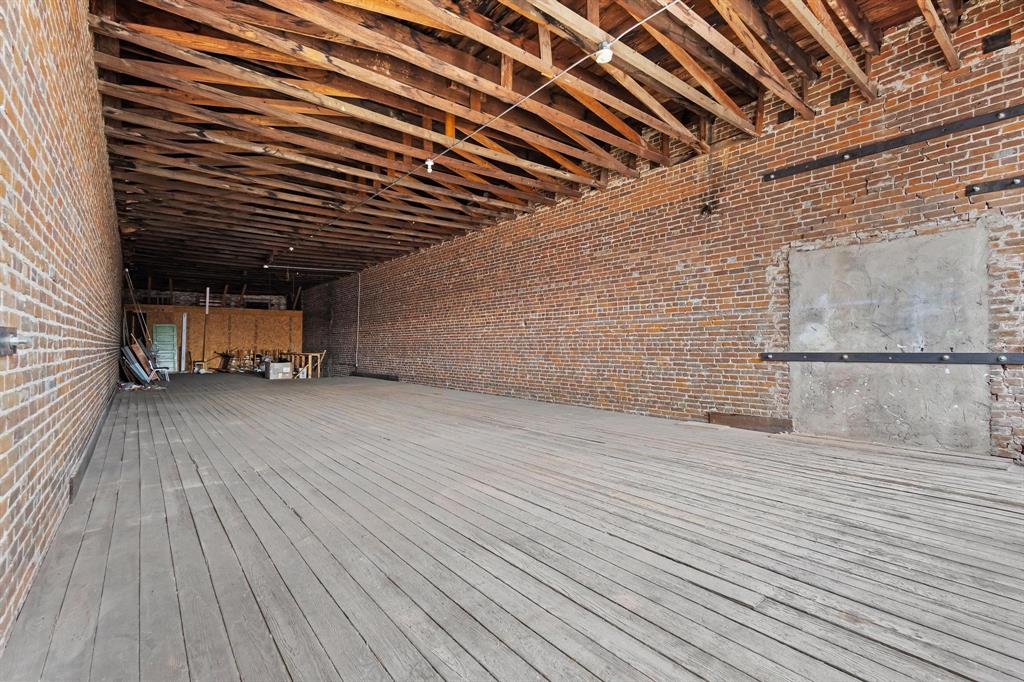 316 N Main Street Property Photo 16