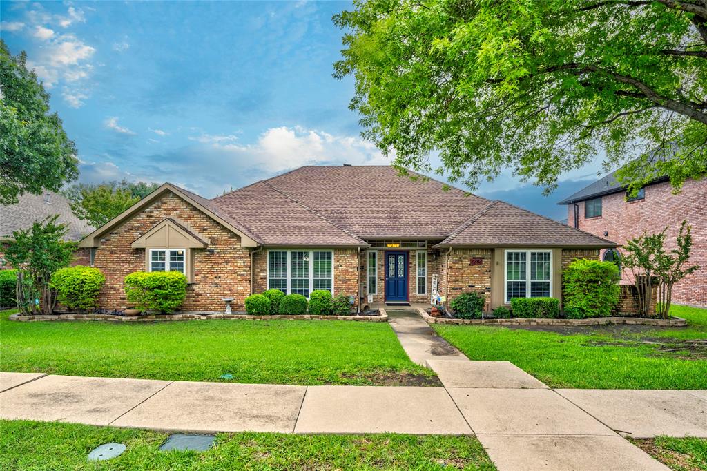 2202 Burgundy Drive Property Photo 1