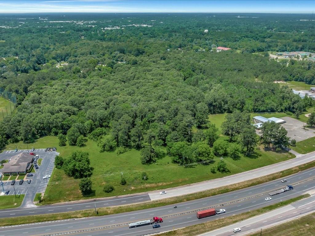 410 S Medford Drive Property Photo 4