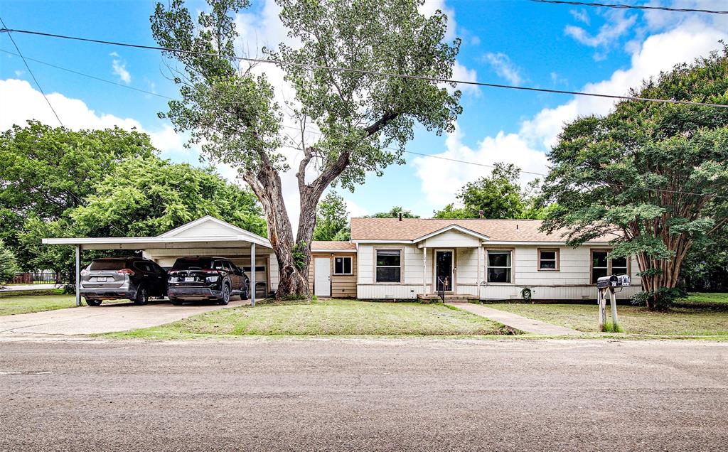 701 Stella Mae Drive Property Photo 1