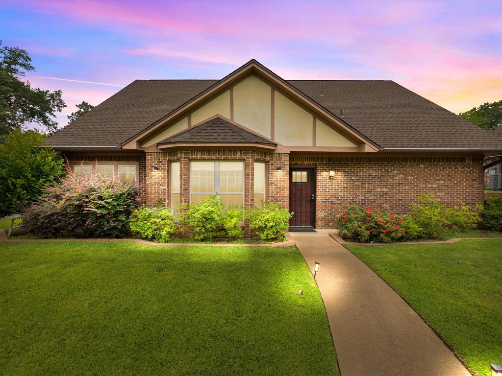 3919 Post Oak Road Property Photo 1