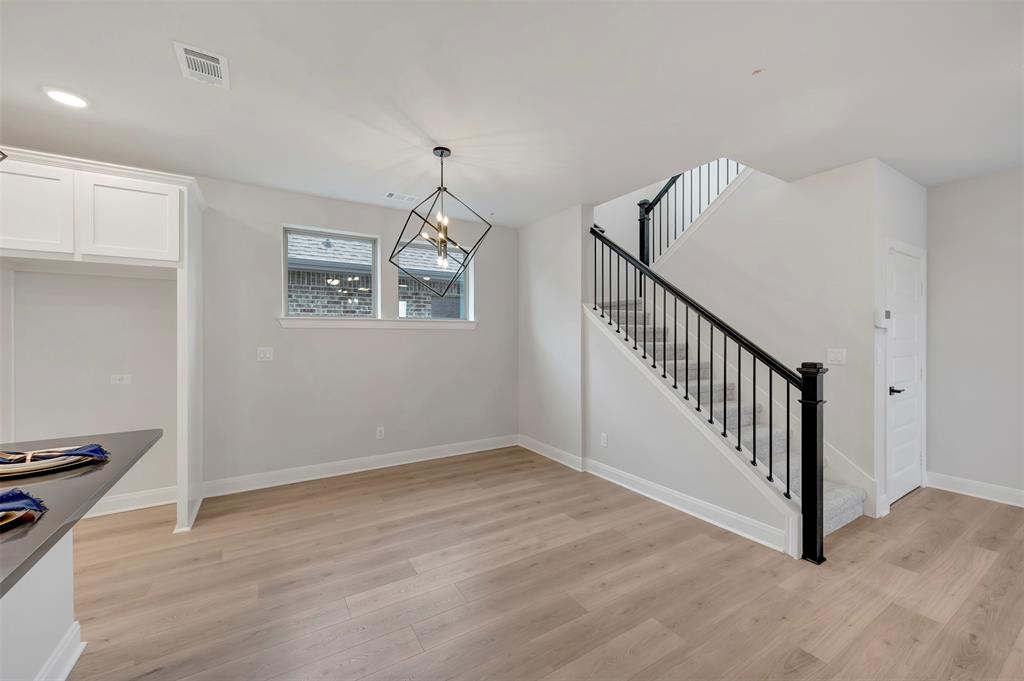 9448 Dahlia Boulevard Property Photo 11
