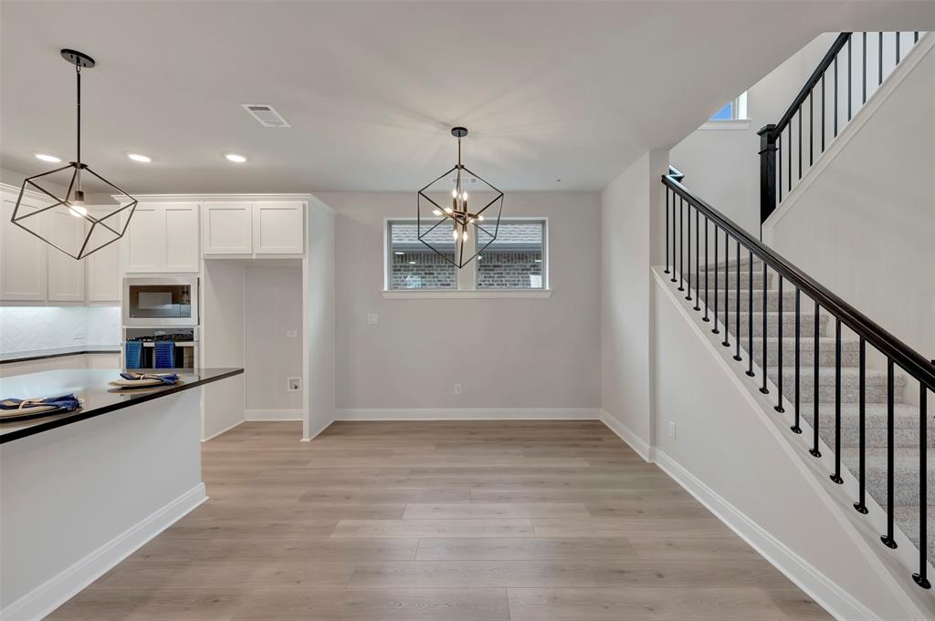 9448 Dahlia Boulevard Property Photo 12