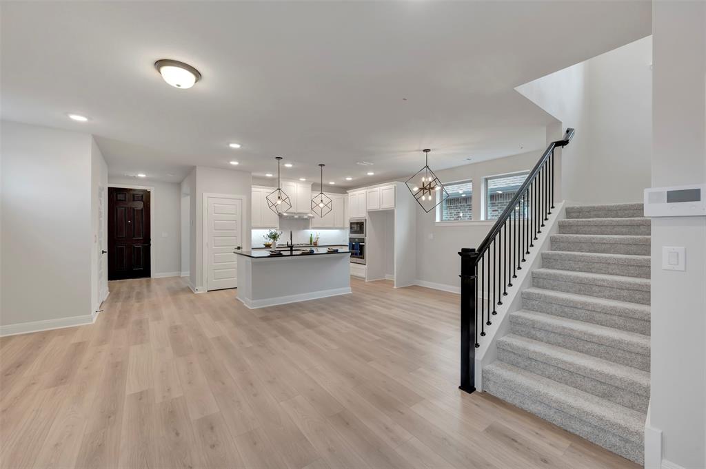 9448 Dahlia Boulevard Property Photo 14