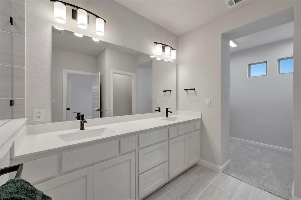 9448 Dahlia Boulevard Property Photo 20