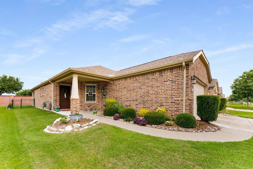 7775 Gulf Breeze Lane Property Photo 1