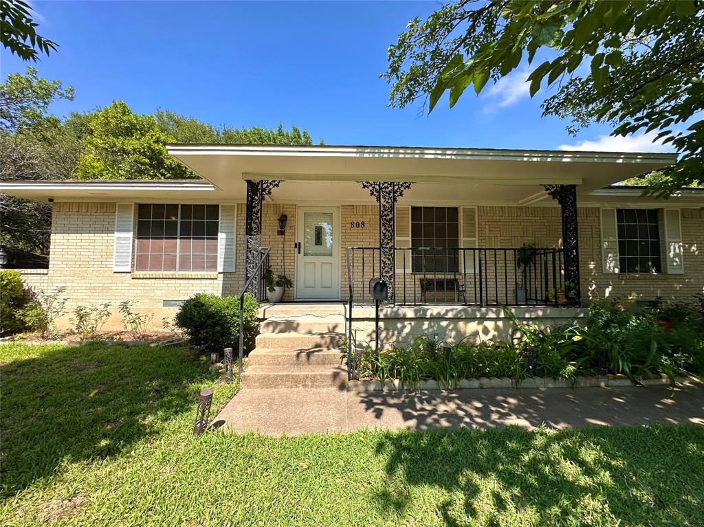 808 Ray Andra Property Photo 1