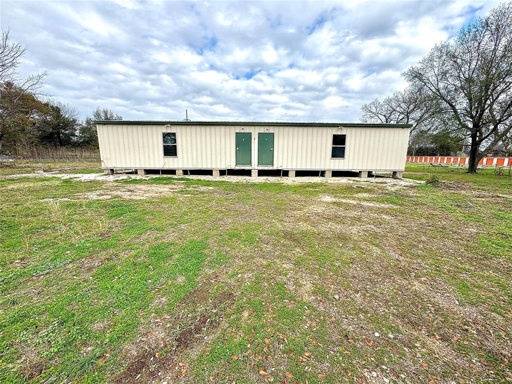 1315 N Beaton Property Photo 1