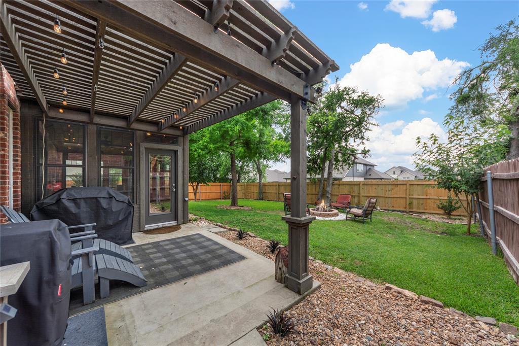 5904 Meadowcrest Lane Property Photo 1