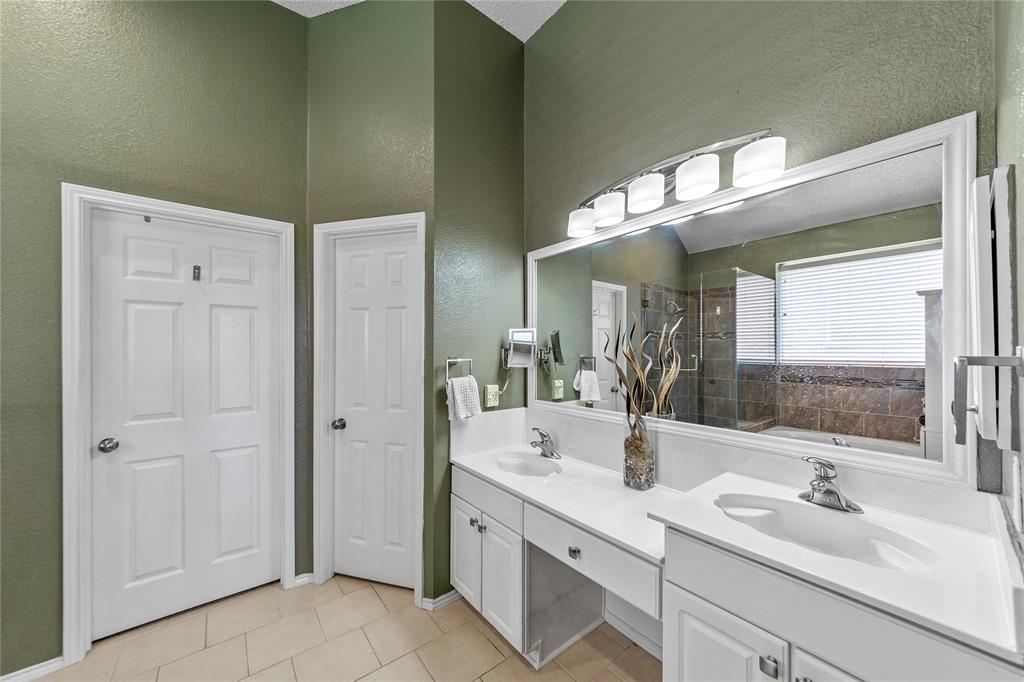 5904 Meadowcrest Lane Property Photo 18