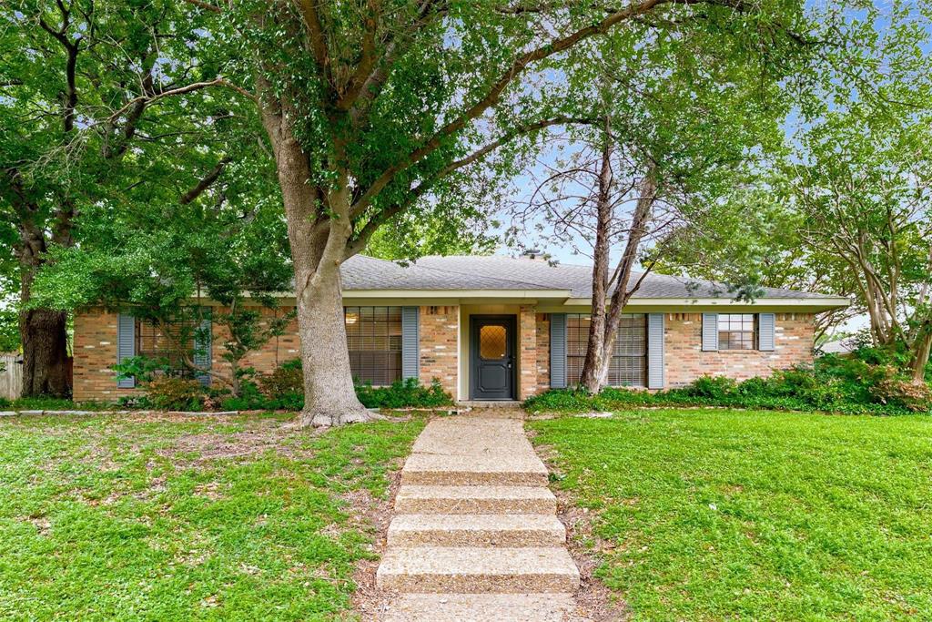 5008 Hatherly Drive Property Photo 1
