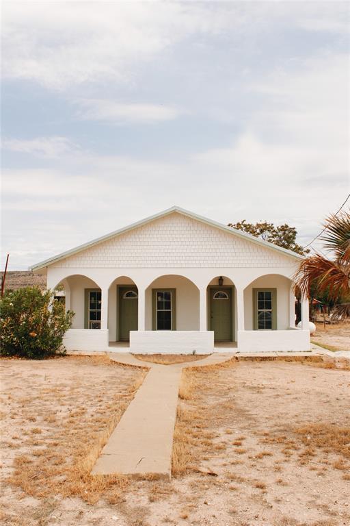121 E Avenue B