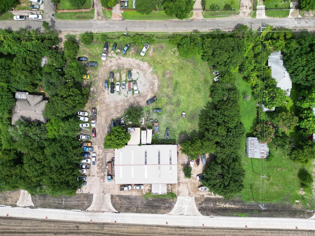 630 N I-35 Frontage Road Property Photo 2