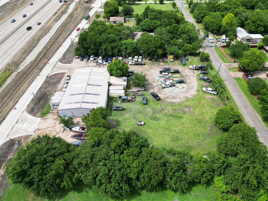 630 N I-35 Frontage Road Property Photo 4