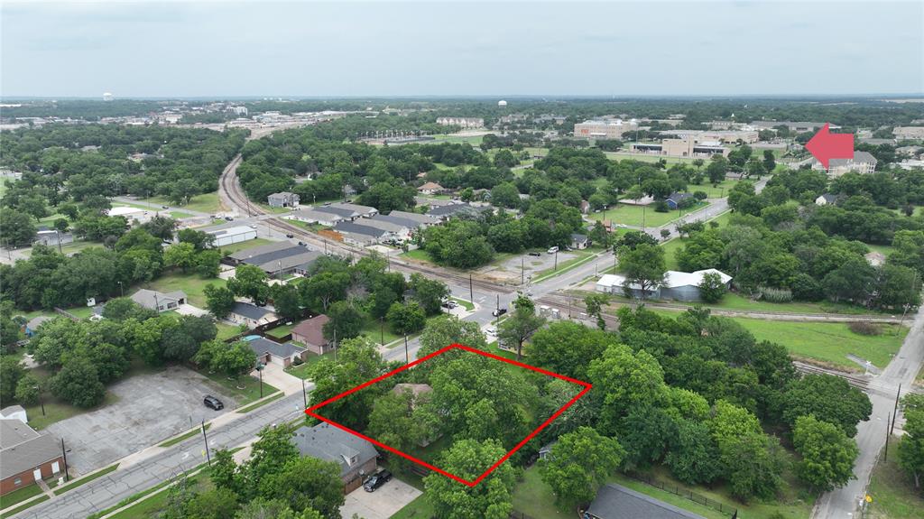 520 E Brockett Street Property Photo 1