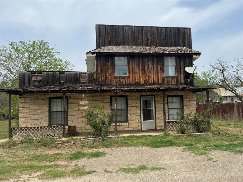 309 E Housley Street Property Photo 1