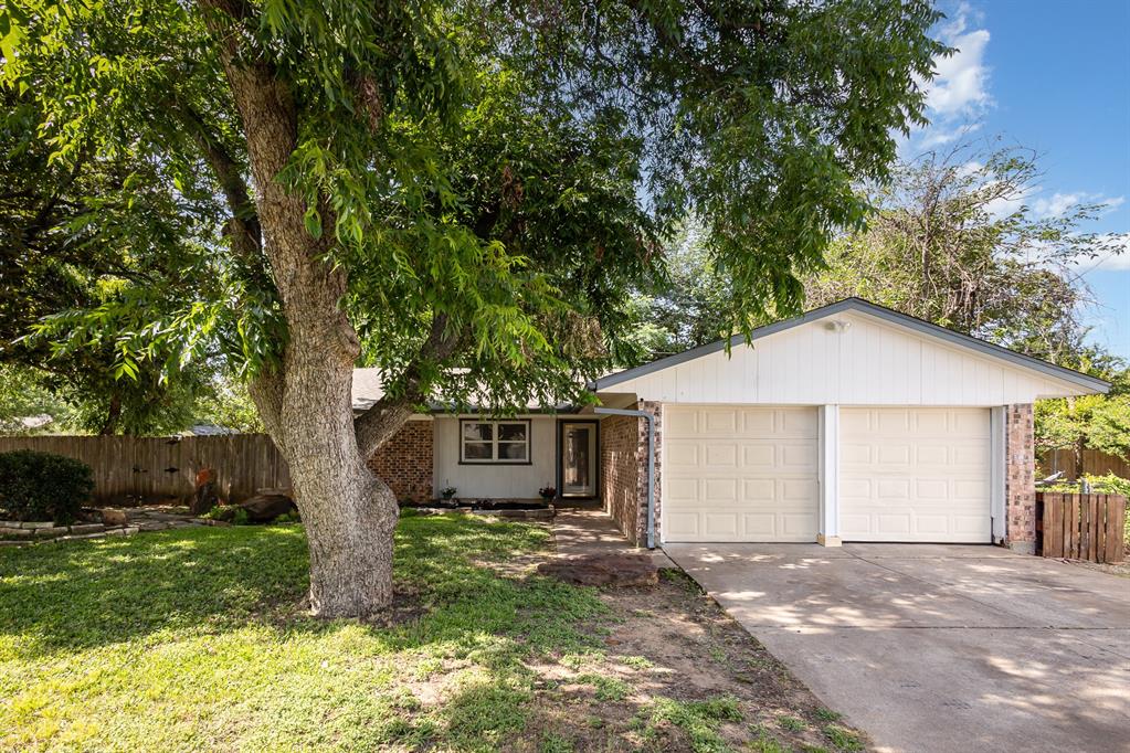 2200 Clover Park Drive Property Photo 1