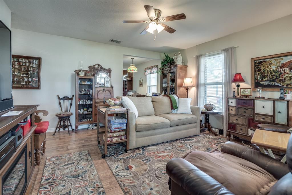 201 S Lake Dallas Drive Property Photo 4