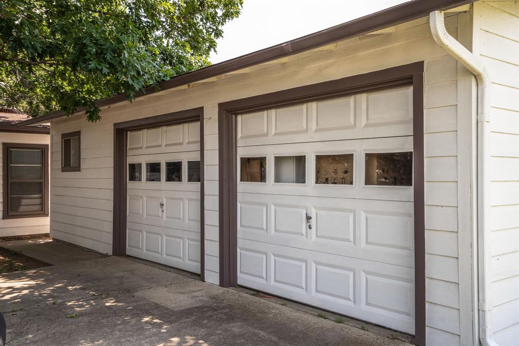 201 S Lake Dallas Drive Property Photo 25