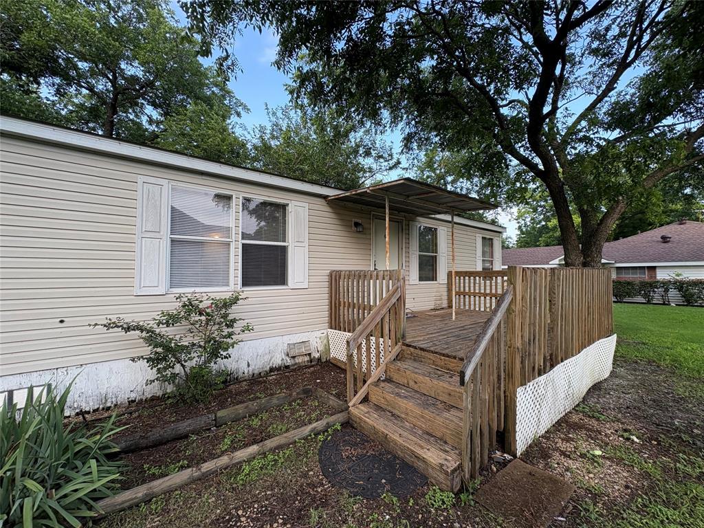 307 W Merritt Avenue