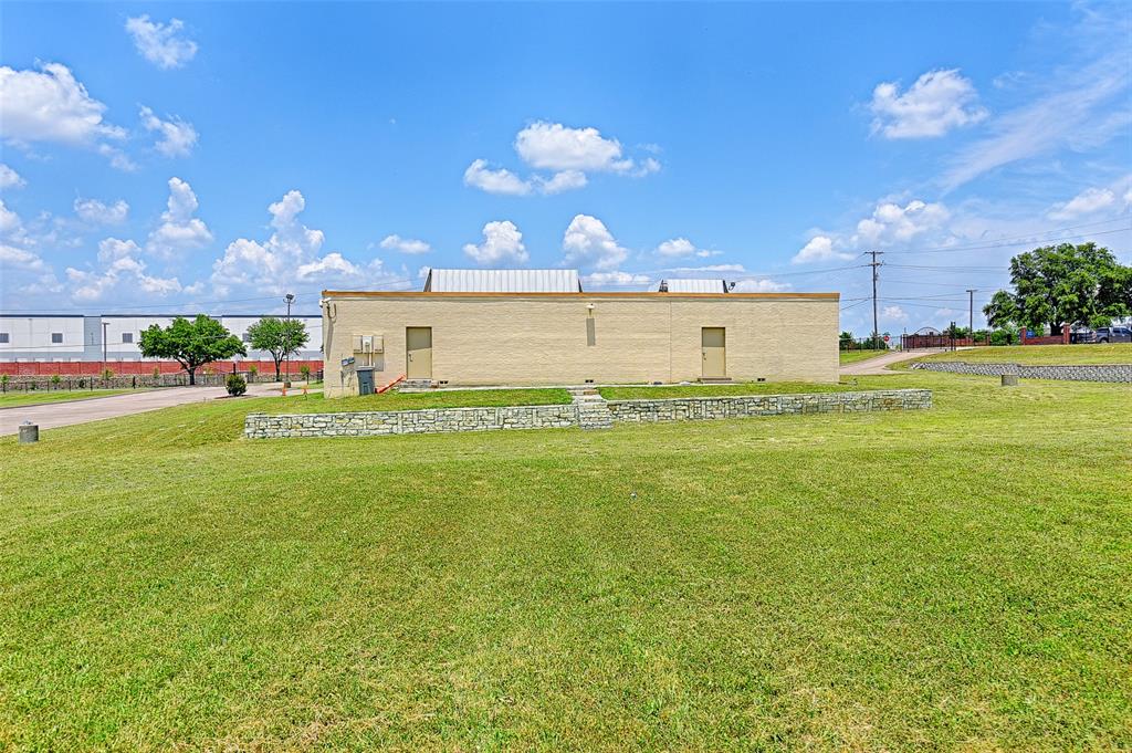 1012 E Wintergreen Road Property Photo 6