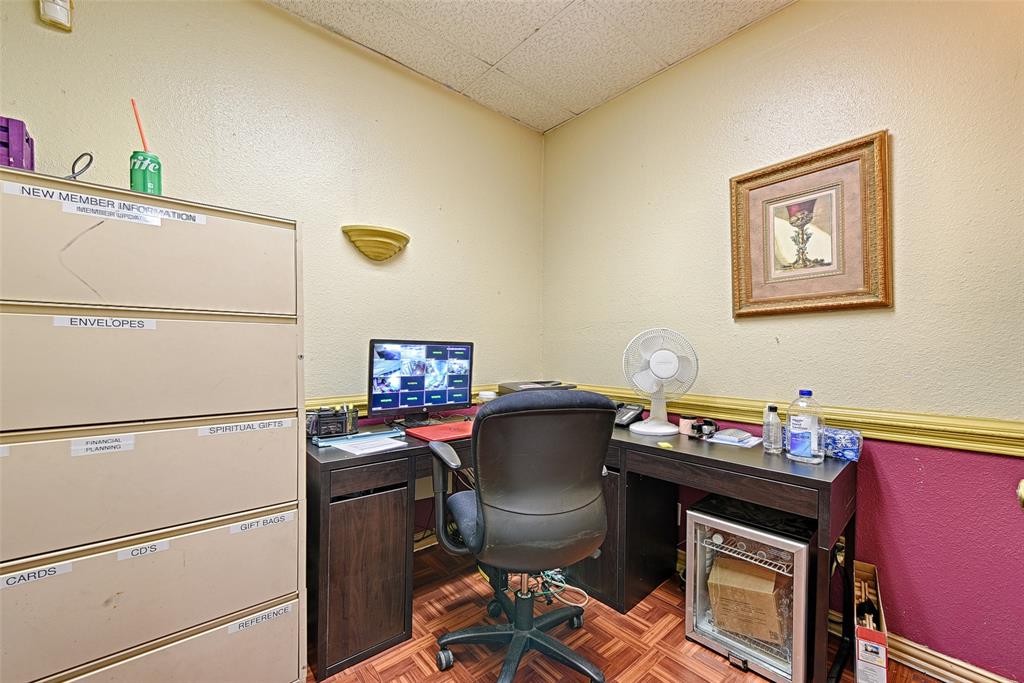 1012 E Wintergreen Road Property Photo 19