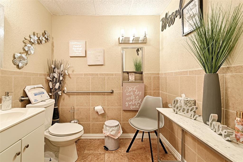 1012 E Wintergreen Road Property Photo 25