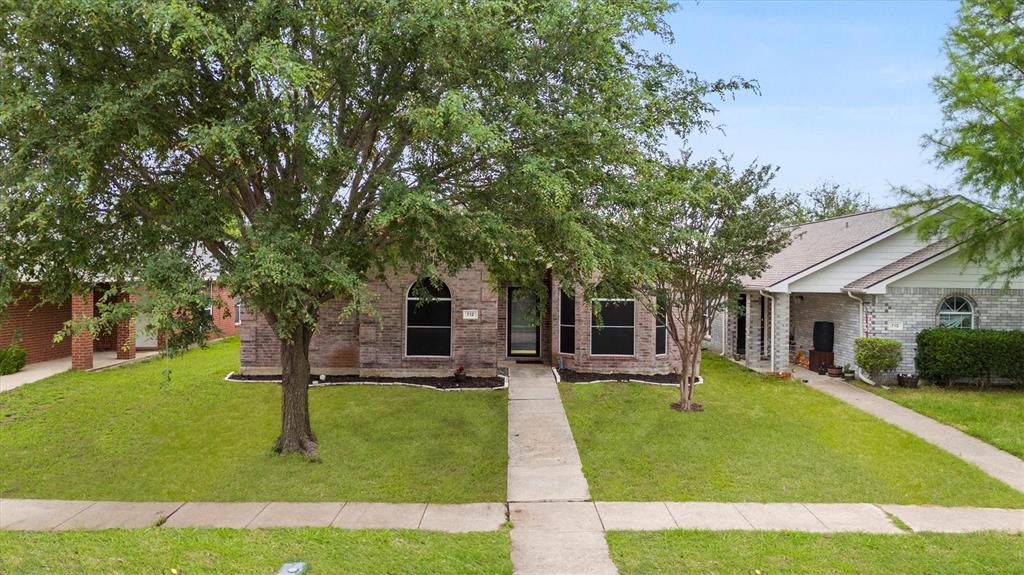 712 Kerwin Court Property Photo 3