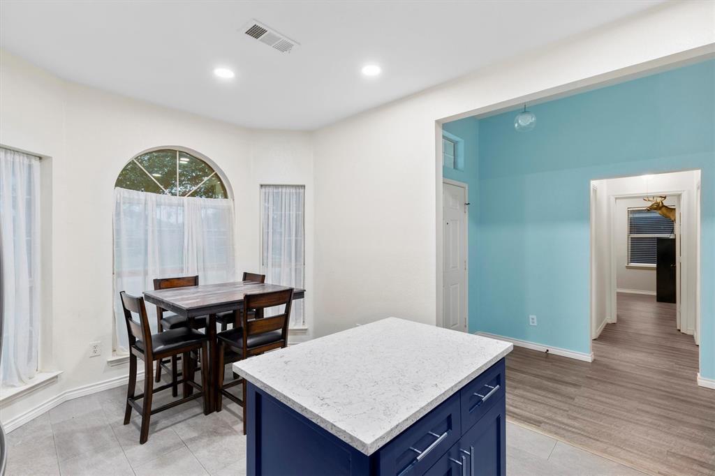 712 Kerwin Court Property Photo 8