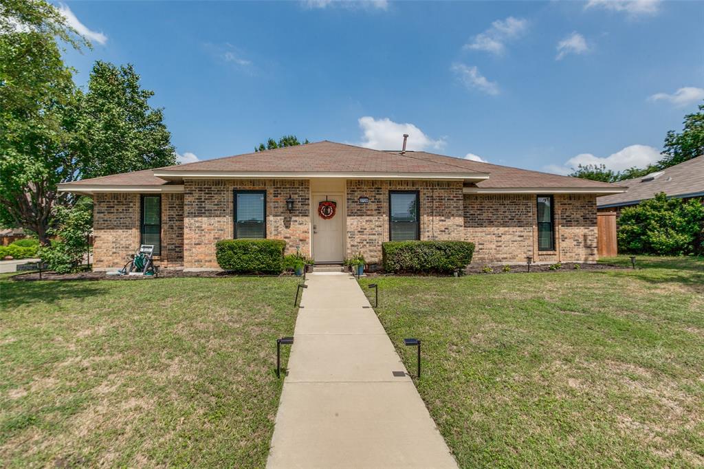 2720 Daybreak Drive Property Photo 1