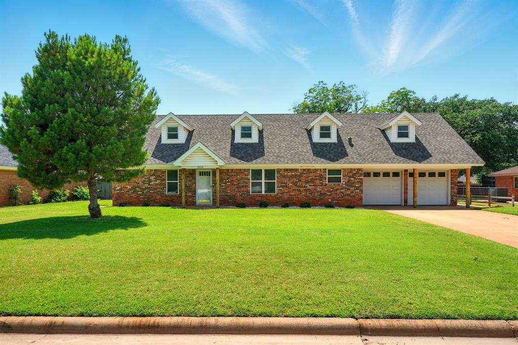 2050 Greenbriar Drive Property Photo 1