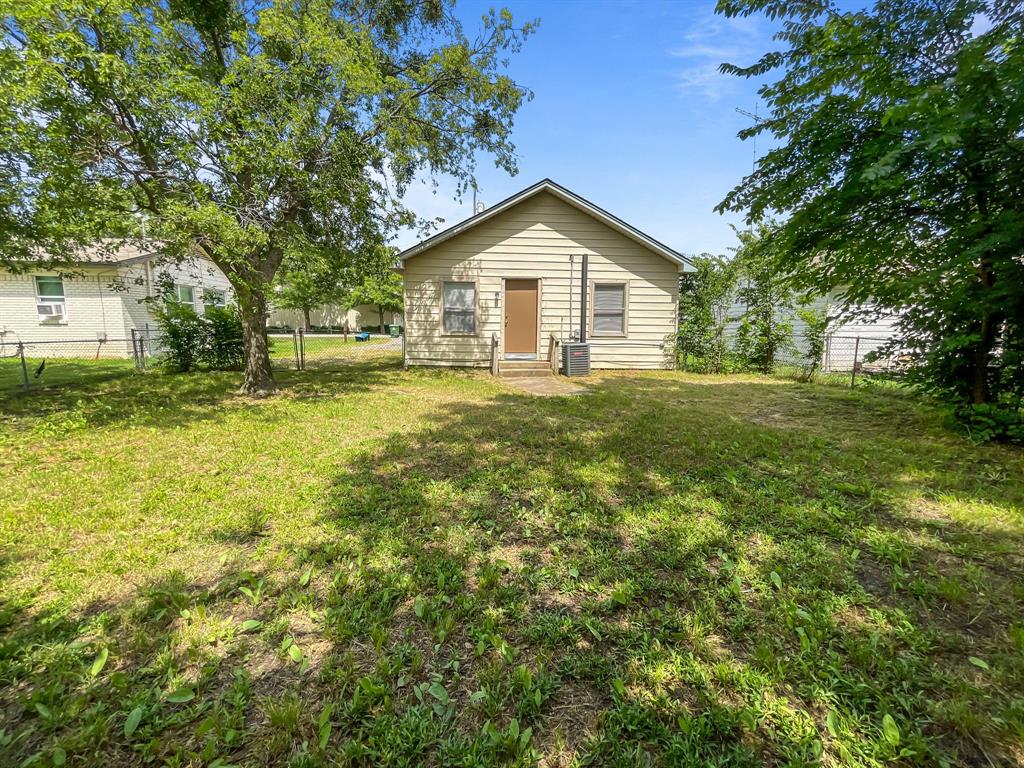 109 S 5th Street Property Photo 1