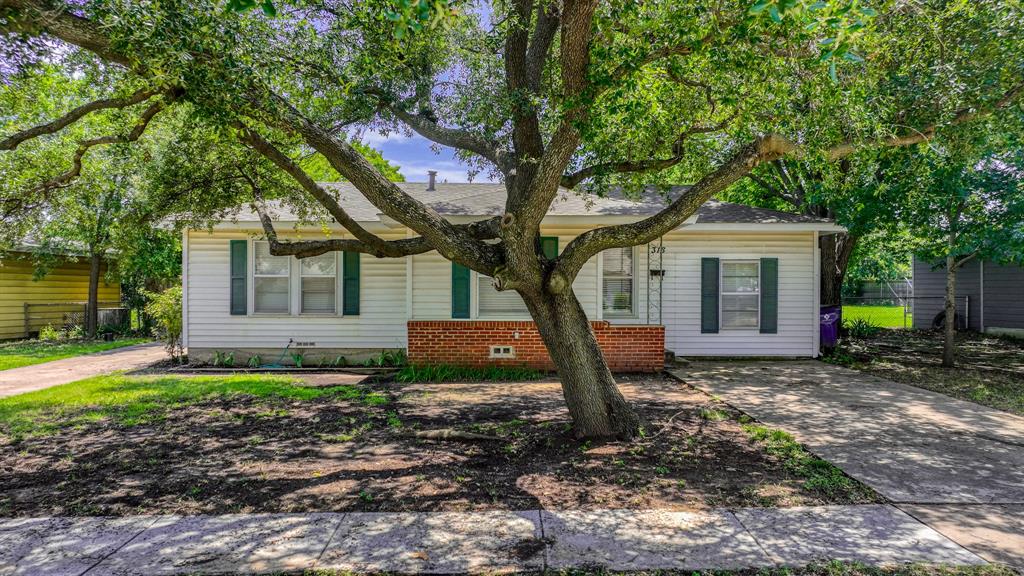 316 E Mustang Street Property Photo 1