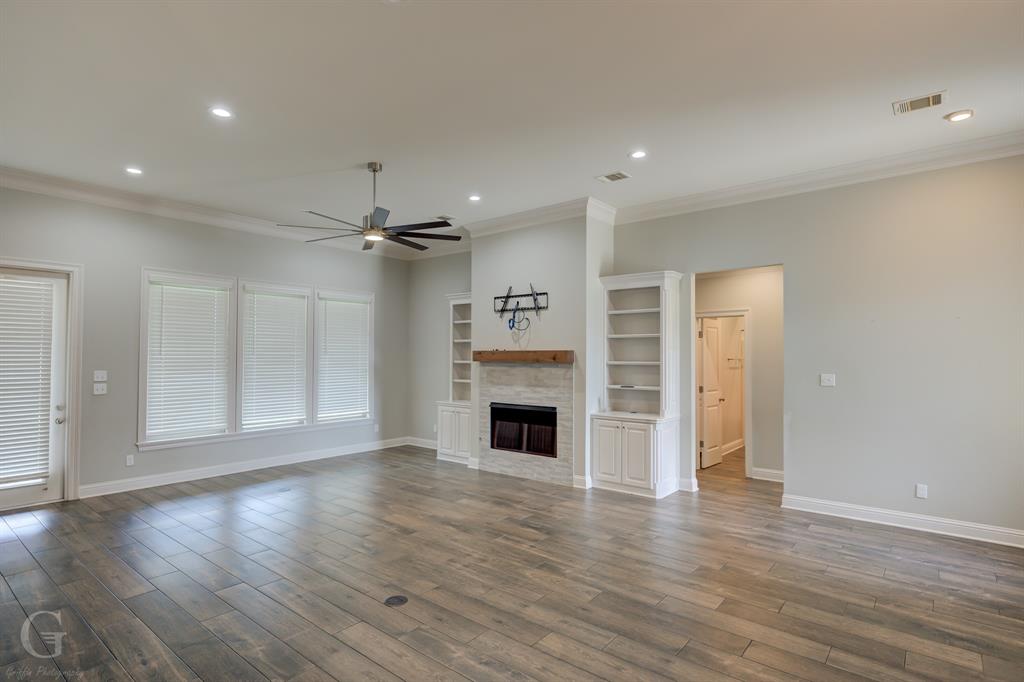 5116 Tensas Drive Property Photo 4
