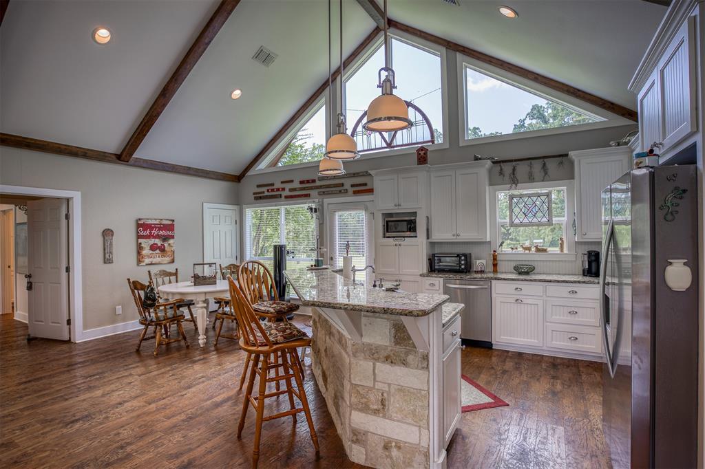 2219 Acr 1217 Property Photo 5
