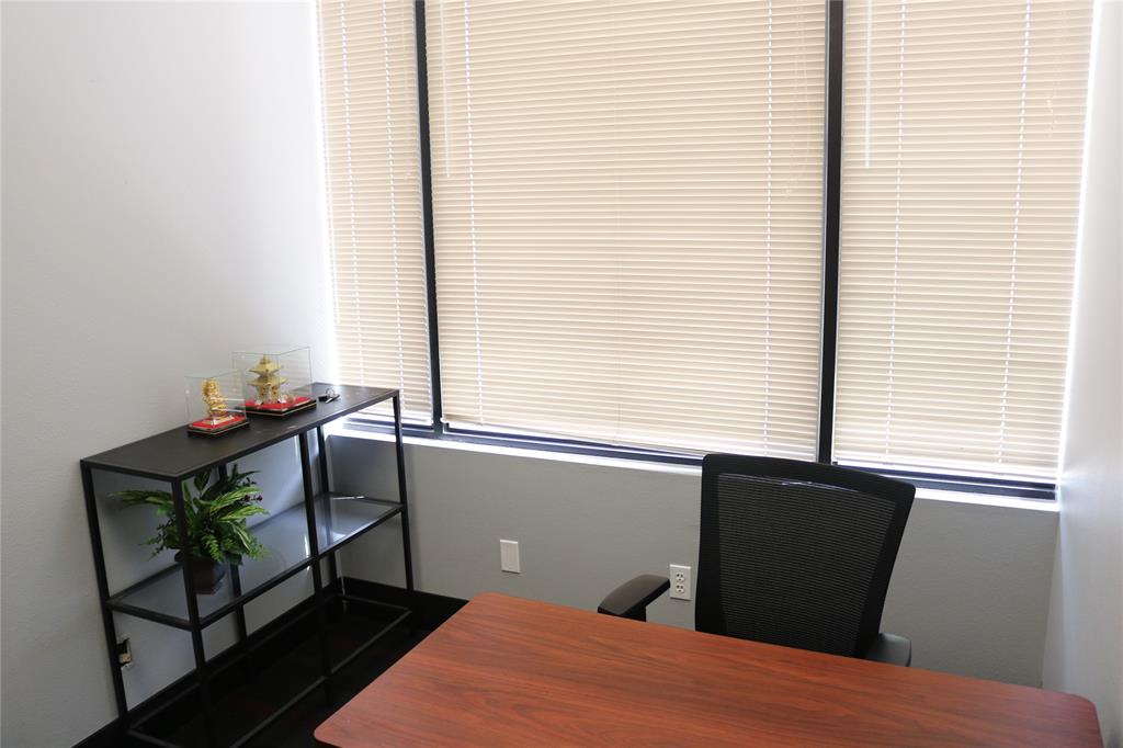 1903 Central Drive Property Photo 7