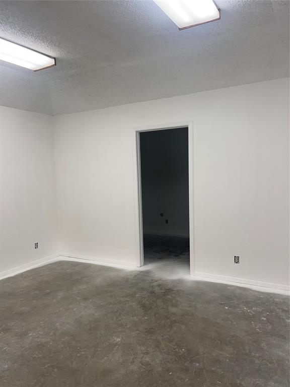 115 E Archer Street Property Photo 3