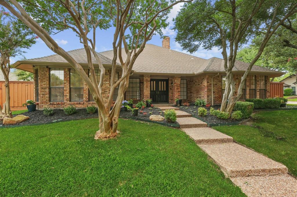 15115 Canyon Crest Property Photo 1