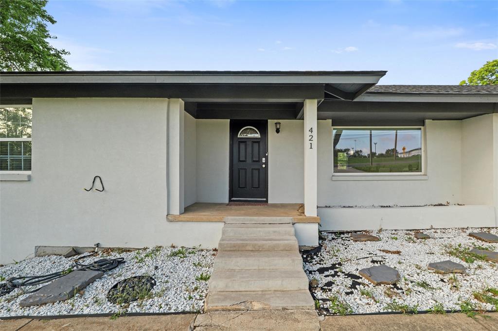 421 E Tarrant Road Property Photo 1