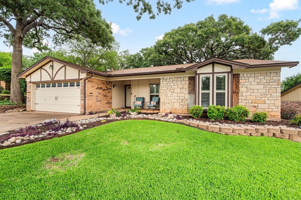 3220 Meadow Wood Lane Property Photo 1