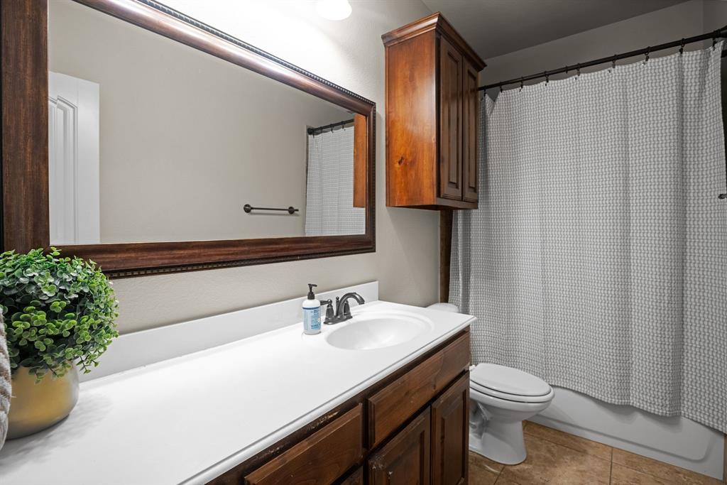 4221 County Road 2613 Property Photo 23
