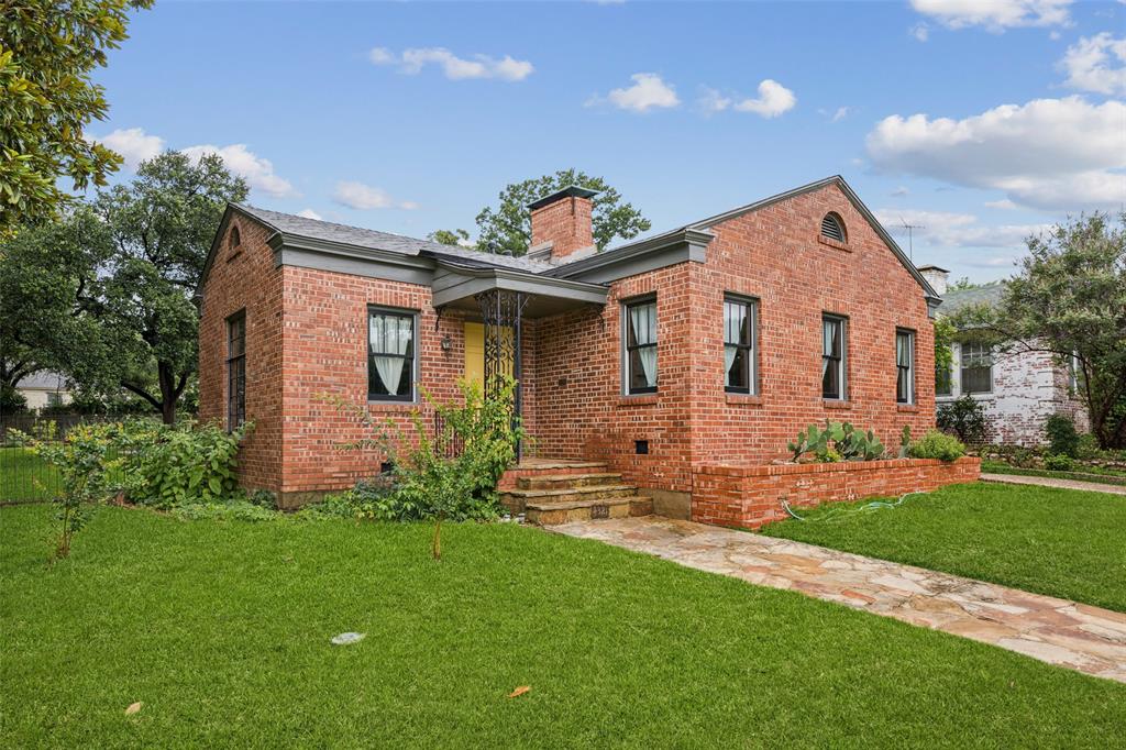 4321 Pershing Avenue Property Photo 1