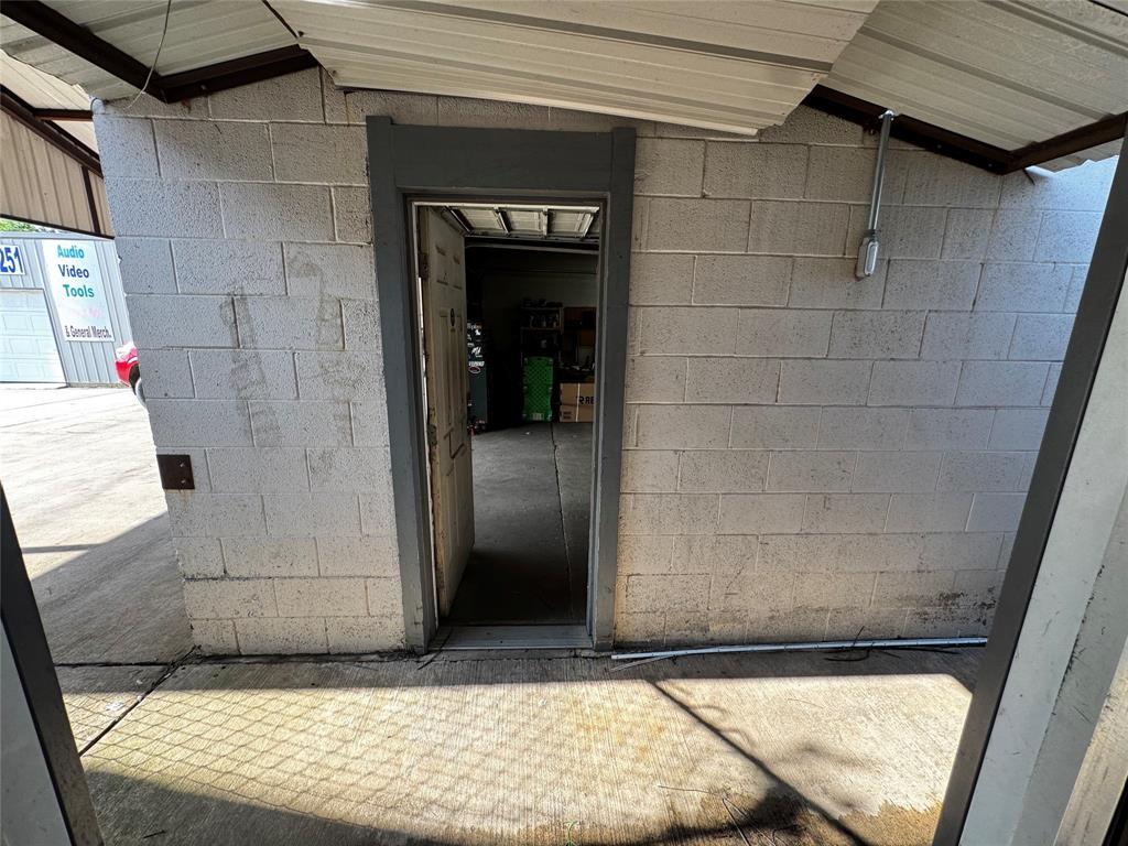 1626 Lamar Avenue Property Photo 19