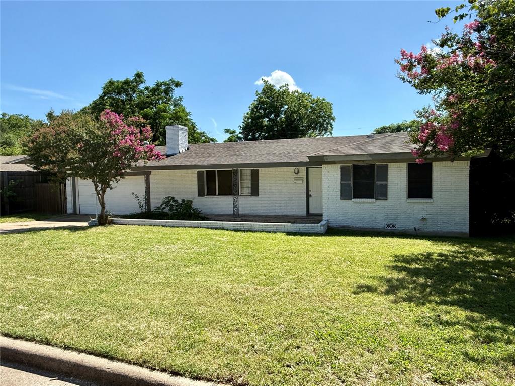 1136 Simpson Drive Property Photo 1