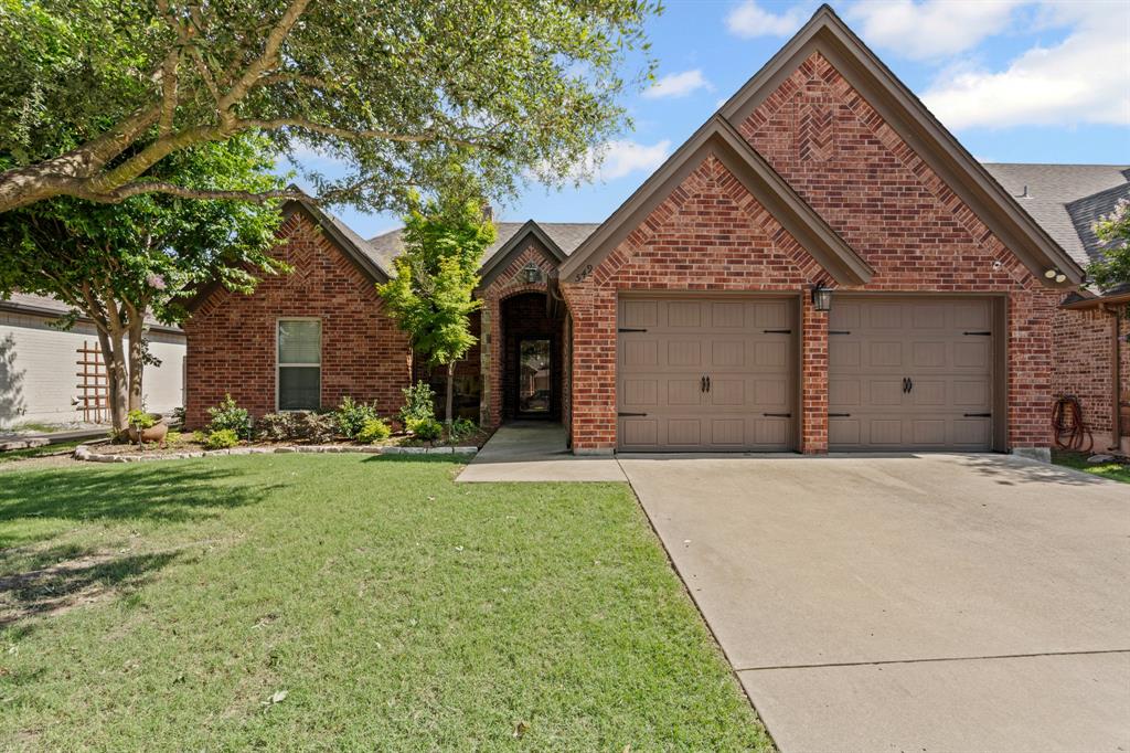 549 Magnolia Parkway Property Photo 1