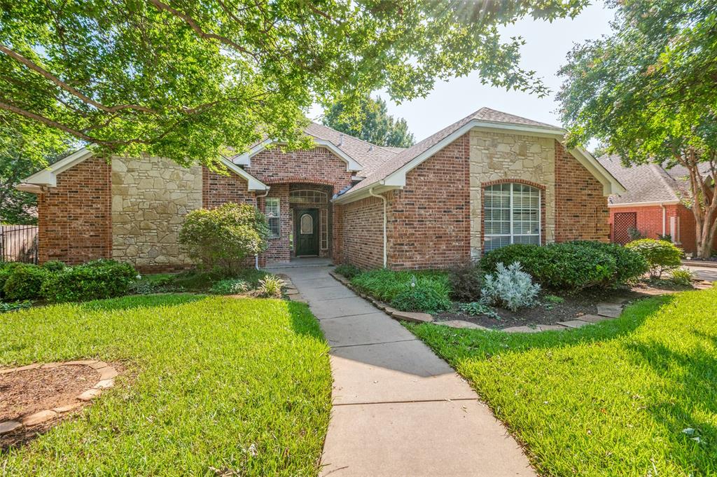 805 Evergreen Court Property Photo 1