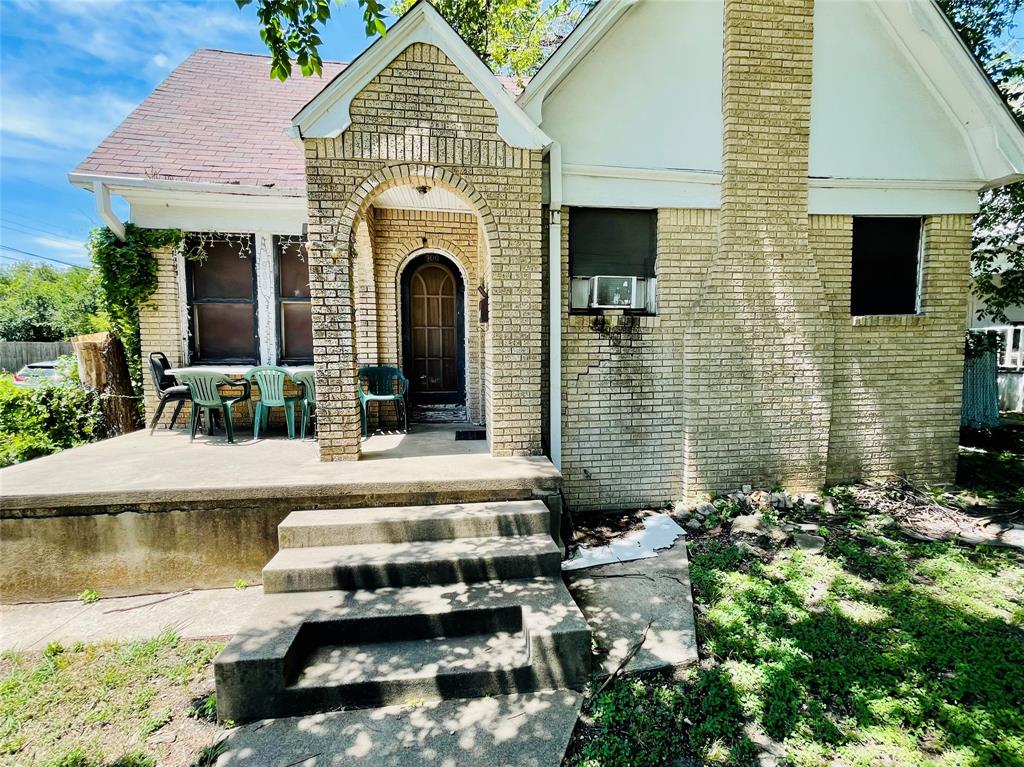 900 N 16th Street Property Photo 1