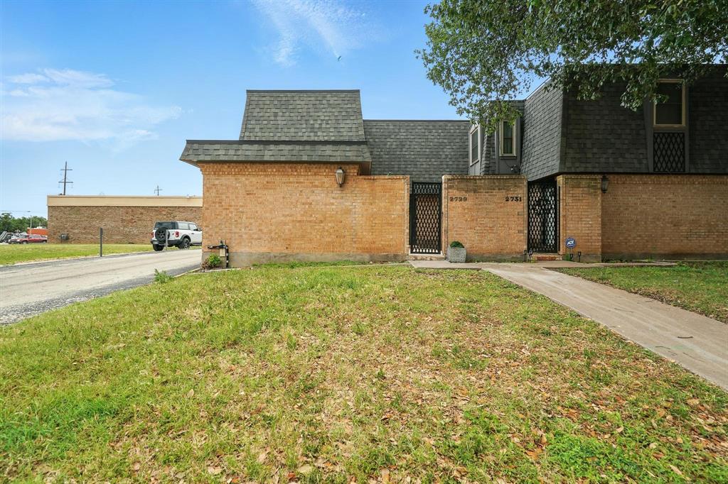 2729 Caton Place Property Photo 1